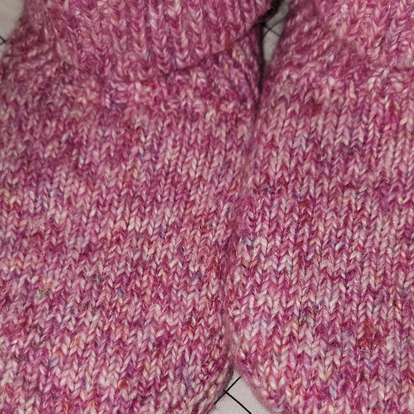 Bombas Women's Slippers in Pink Knit - Picture 6 of 7